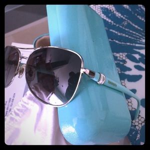 Tiffany & Co Sunglasses authentic. Not available